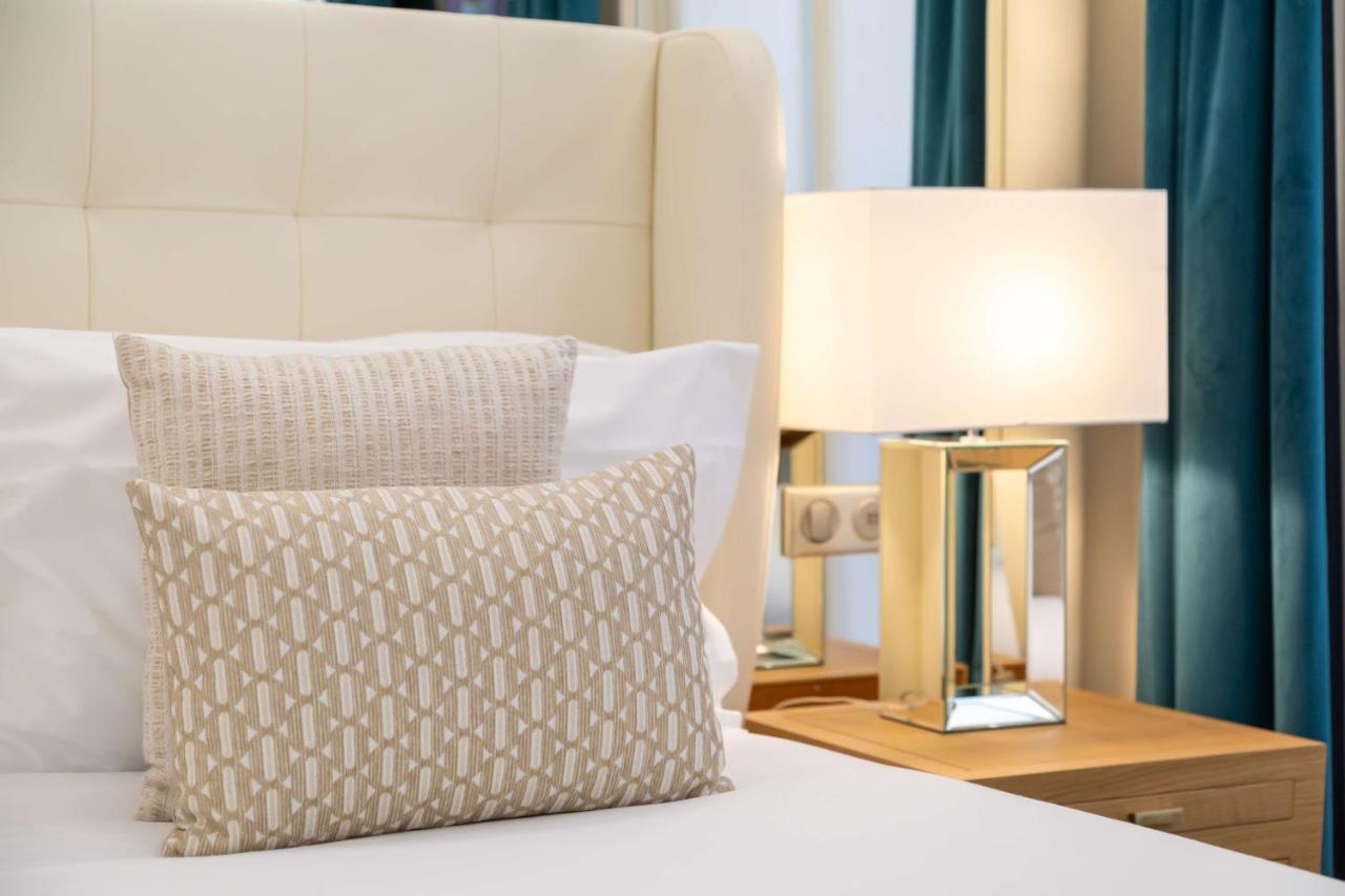 Hotel Camille Paris Tapestry Collection By Hilton Εξωτερικό φωτογραφία